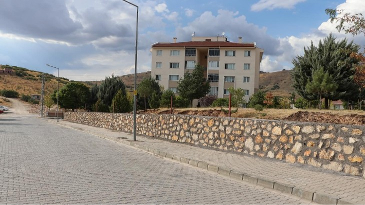 TOKİ MAHALLESİNDE PARK ÇALIŞMAMIZ ARALIKSIZ SÜRÜYOR